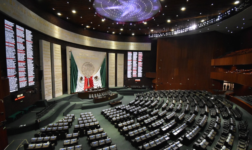Mexican Lawmaker Pushes Sweeping Daytime Ban on Betting and Casino Advertising