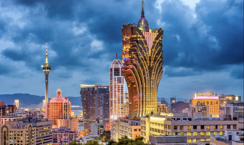 Macau Warns of Deficit Risk Amid Gaming Revenue Dependence