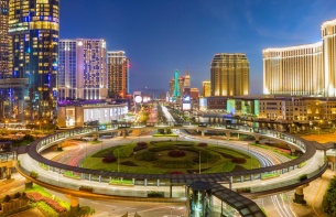 Macau Casino Employee Arrested for HK$400,000 Chip Theft!