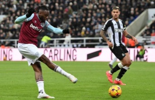 West Ham United F.C. vs Newcastle United F.C. Prediction 2 November 2025