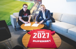 Superbet Partners with Wisła Kraków to Strengthen Presence in Polish Market!